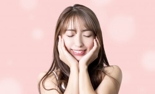 美肌を実感する女性